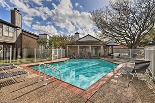 8020 Braesmain Dr, Unit 8020 BRAESMAIN DRIVEtbd in Houston, TX - Building Photo