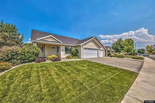 1358 Chichester Dr in Gardnerville, NV - Building Photo