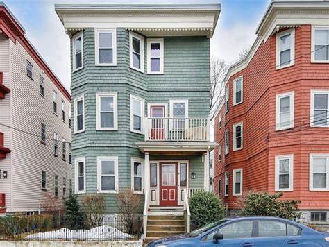 14 Alberta Ter, Unit 1 in Cambridge, MA - Building Photo
