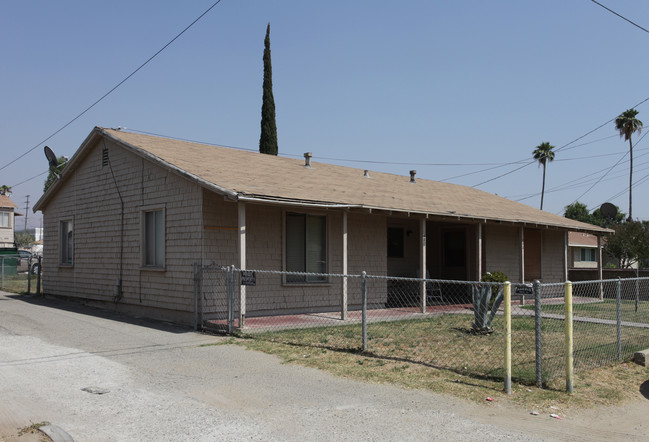 486 Electric Ave in Riverside, CA - Building Photo - Building Photo