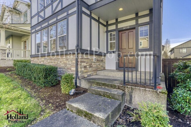 14330 SW Pasture Ln in Beaverton, OR - Building Photo - Building Photo