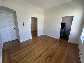 2318 Santa Clara Ave in Alameda, CA - Building Photo