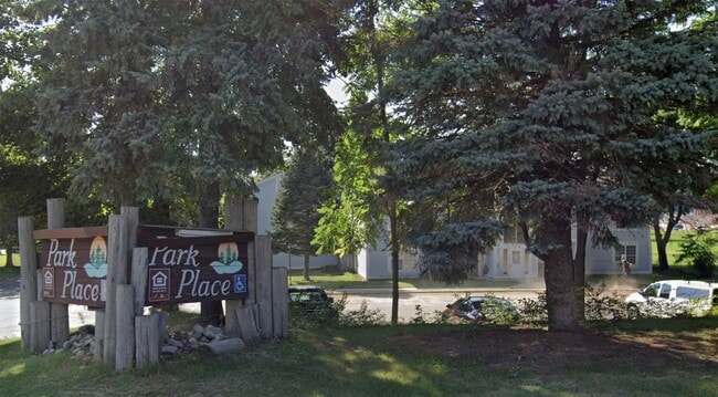 415 N State St in Shelby, MI - Foto de edificio - Building Photo