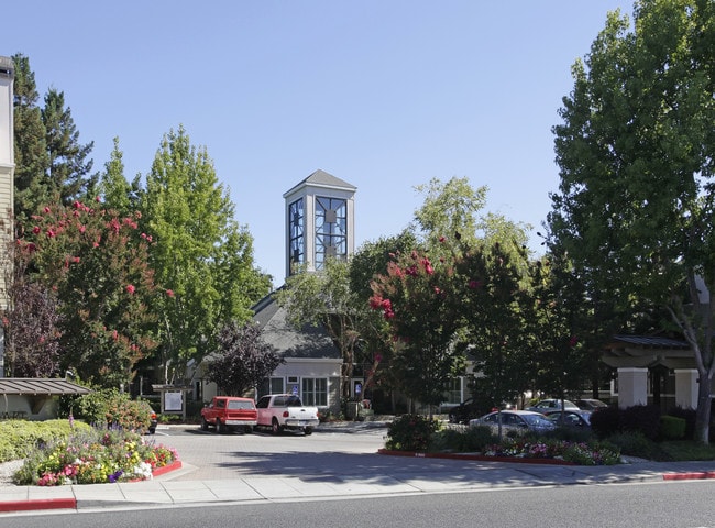 Sofi Sunnyvale in Sunnyvale, CA - Building Photo - Building Photo