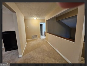 2539 Oakridge Pl in Decatur, GA - Building Photo - Building Photo