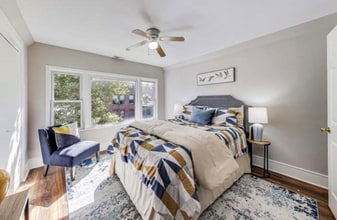 2134 N Keeler Ave, Unit 2 in Chicago, IL - Foto de edificio - Building Photo