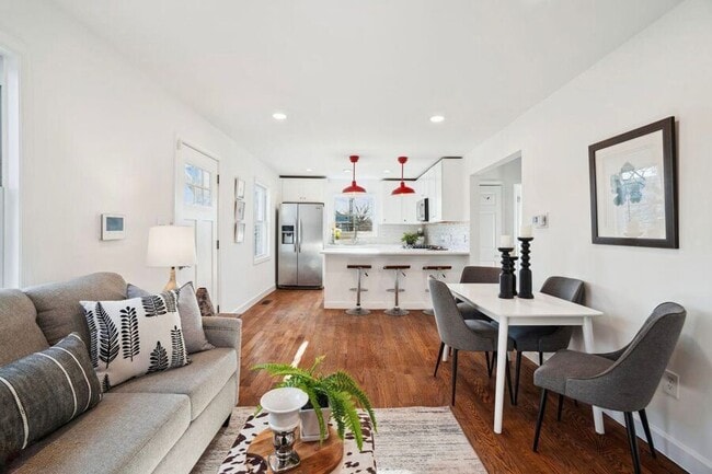 property at 5643 Clay Pl NE