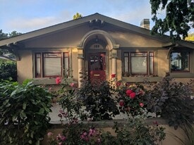 588 S 15th St in San Jose, CA - Building Photo