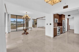 19355 Turnberry Way, Unit 3J in Aventura, FL - Foto de edificio - Building Photo