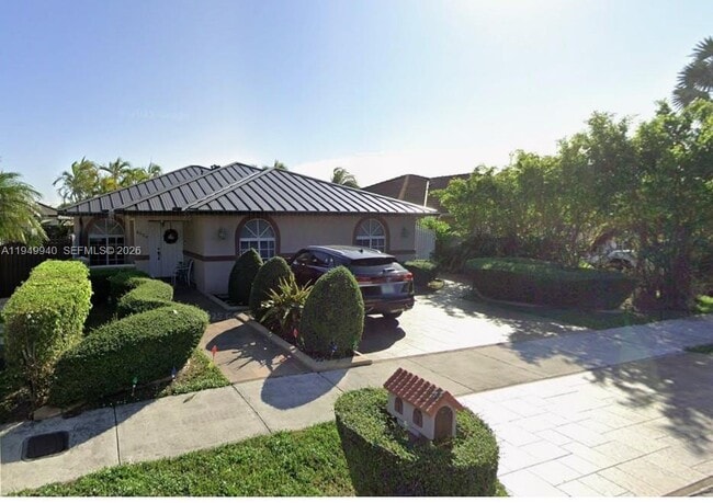 4939 SW 144th Ave in Miami, FL - Building Photo - Building Photo