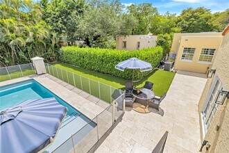 1503 Genoa St in Coral Gables, FL - Building Photo - Building Photo