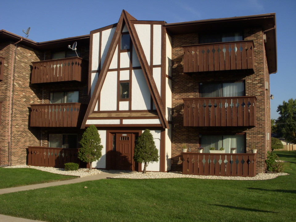 Liberty Square in Oak Forest, IL - Foto de edificio