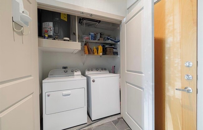 property at 1901 Post Oak Blvd