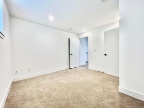 16594 61 in Surrey, BC - Building Photo - Building Photo