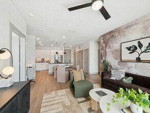 1993 Silver St in Houston, TX - Building Photo - Building Photo