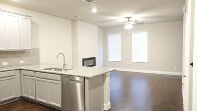 332 Blackthorne Dr in Plano, TX - Building Photo - Building Photo