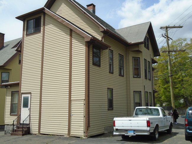 66 Holmes Ave in Waterbury, CT - Building Photo - Other