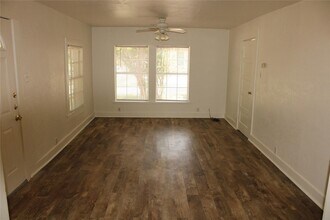 115 1st St, Unit 412 in Denton, TX - Building Photo - Building Photo
