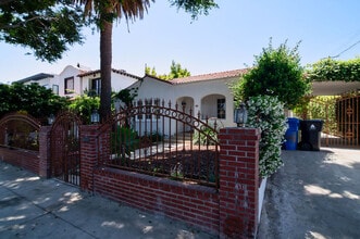 641 N Martel Ave in Los Angeles, CA - Building Photo - Building Photo