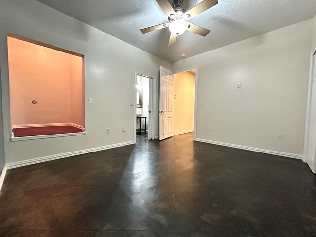 1001 Pinzon St NW in Los Lunas, NM - Building Photo - Building Photo