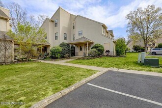 306 Larkspur Ln in Jackson Township, NJ - Building Photo - Building Photo