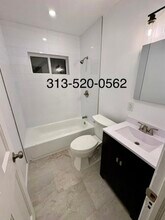 19956 Strasburg St in Detroit, MI - Building Photo - Building Photo