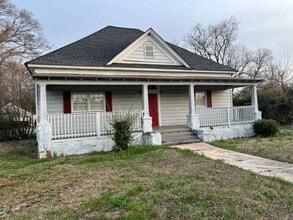 747 E Broadway St in Griffin, GA - Building Photo - Building Photo