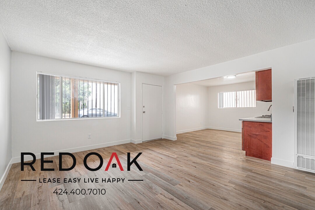 7330 Richfield St in Paramount, CA - Building Photo