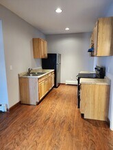 130 Hampshire St, Unit 6 in Auburn, ME - Building Photo - Building Photo