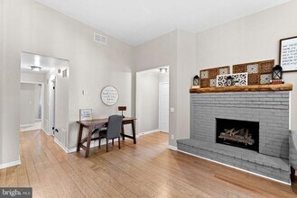 862 Carrier Dr in Strasburg, VA - Building Photo - Building Photo