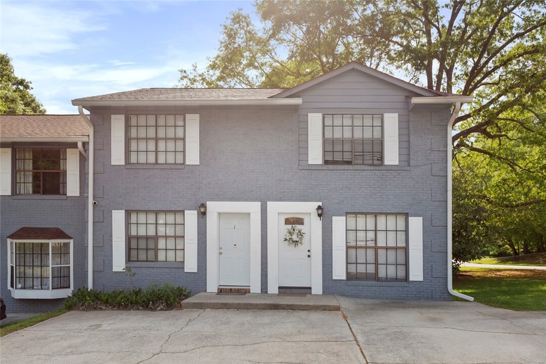 515 N Walnut St in Seneca, SC - Building Photo