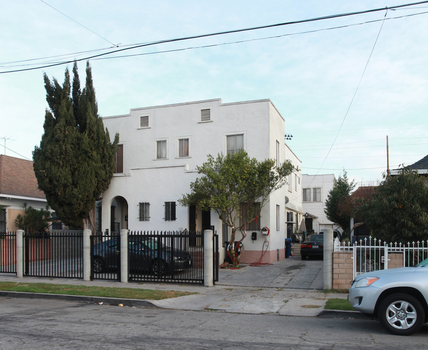 317-319 E 24th St in Los Angeles, CA - Building Photo