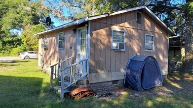 126 Lewis St in Walterboro, SC - Building Photo - Building Photo