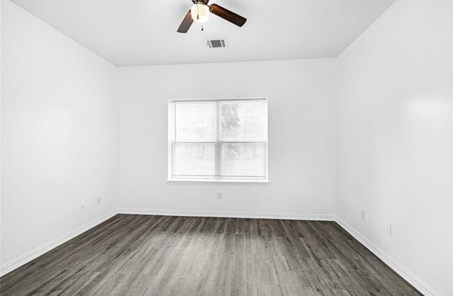 property at 6122 W Mt Houston Rd
