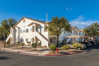 Terrasanta Condominiums in Las Vegas, NV - Building Photo - Building Photo