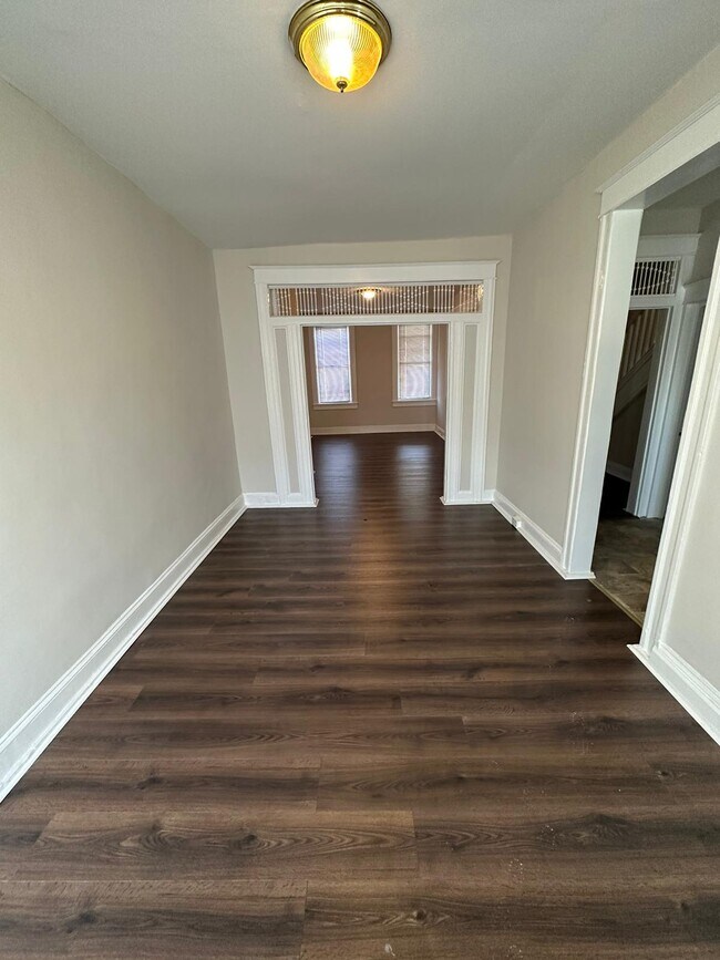 411 N Edgewood St photo'