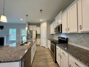 808 N Jackson St in Raeford, NC - Building Photo - Building Photo