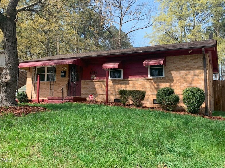 1314 Hearthside St in Durham, NC - Building Photo