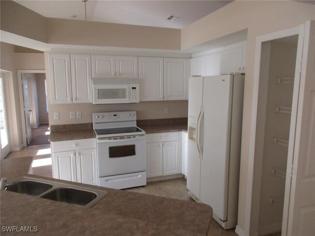 property at 3303 SW 8th Ct