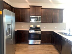 3301 Dusted Daisy St in Pflugerville, TX - Building Photo - Building Photo