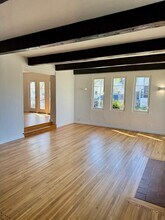 100 N Detroit St, Unit 100 in Los Angeles, CA - Building Photo - Building Photo