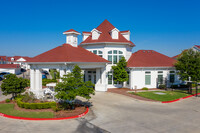 Summer House Apartments in Angleton, TX - Building Photo - Building Photo