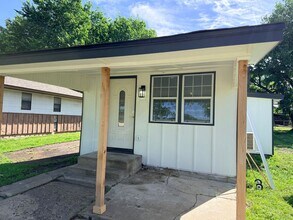 720 Klabzuba Ave in Prague, OK - Building Photo - Building Photo