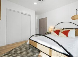 15040 Broadmoor St in Los Angeles, CA - Building Photo - Building Photo