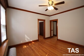 2653 N Harding Ave in Chicago, IL - Building Photo - Building Photo