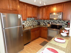 382 Ocean Ave in Revere, MA - Building Photo - Building Photo