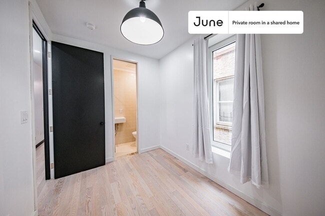 Room in Shared 4 bed/4 bath home in Brooklyn, NY - Building Photo - Building Photo