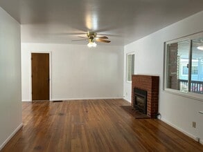 1559 Boynton Ave in Oroville, CA - Building Photo - Building Photo