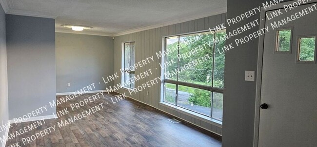 4213 Oakland Terrace in Red Bank, TN - Building Photo - Building Photo