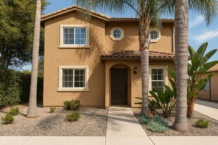 3431 W 67th St in Los Angeles, CA - Building Photo